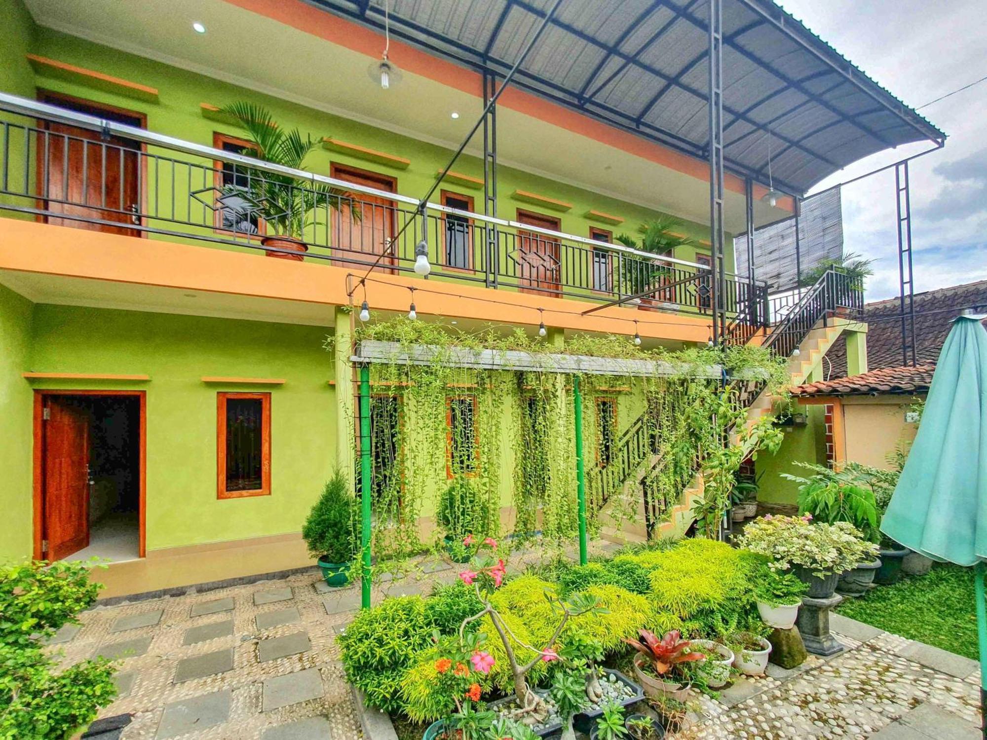 Reddoorz Syariah At Graha Adi Karya Kartasura Hotel Kartosuro ภายนอก รูปภาพ