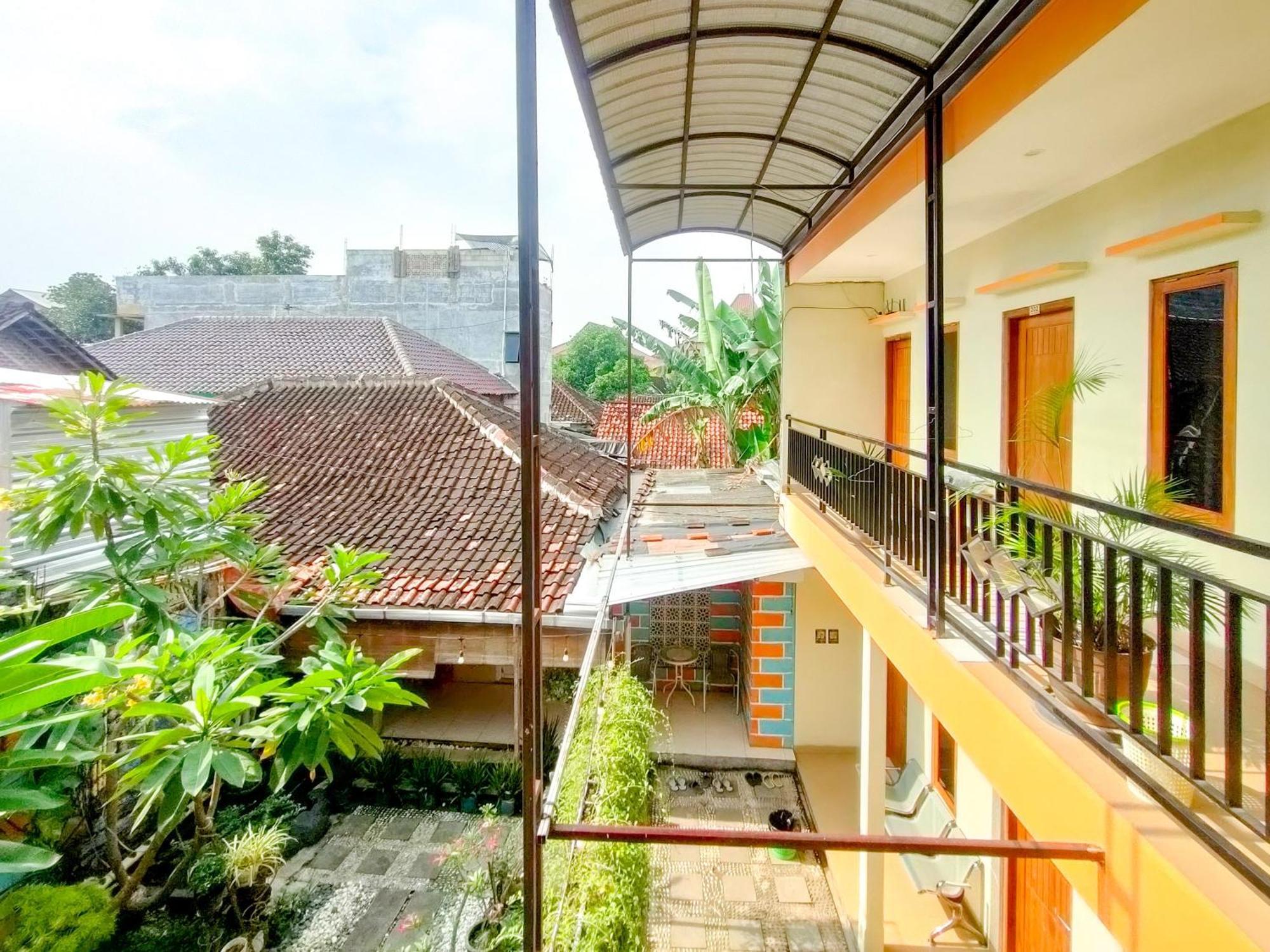 Reddoorz Syariah At Graha Adi Karya Kartasura Hotel Kartosuro ภายนอก รูปภาพ