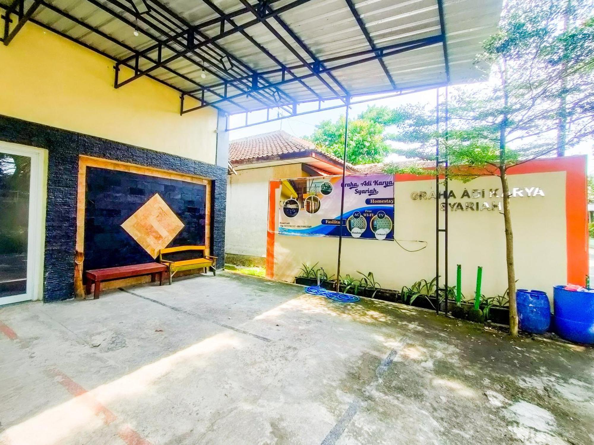 Reddoorz Syariah At Graha Adi Karya Kartasura Hotel Kartosuro ภายนอก รูปภาพ
