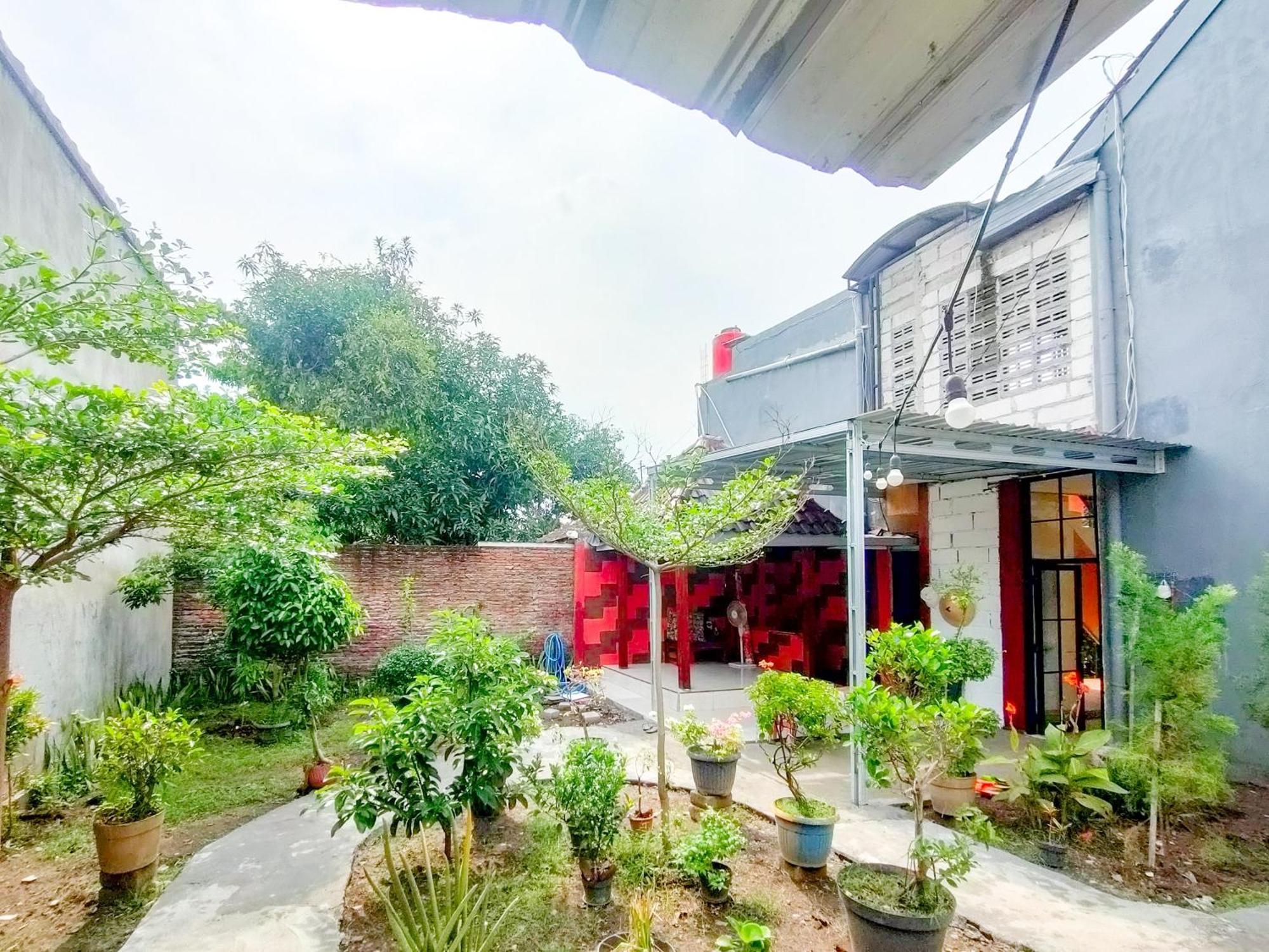 Reddoorz Syariah At Graha Adi Karya Kartasura Hotel Kartosuro ภายนอก รูปภาพ